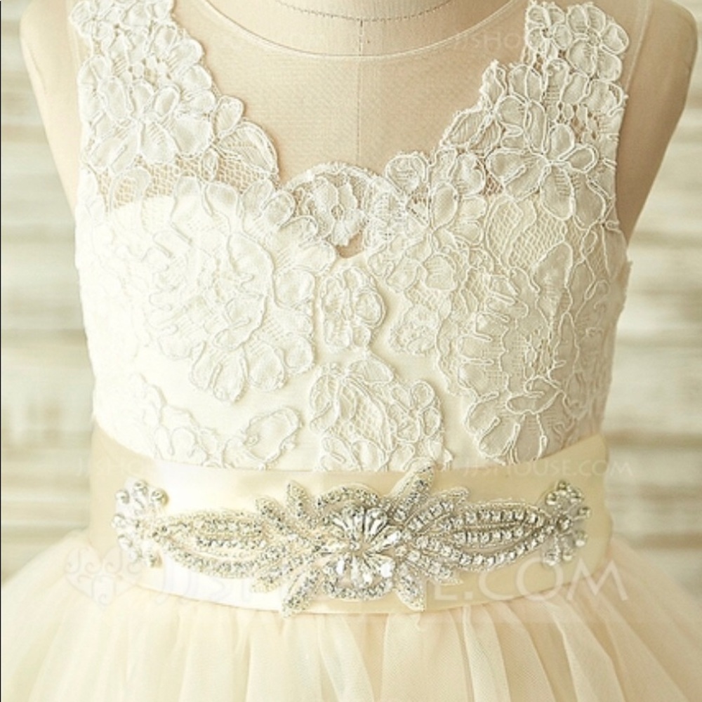 Girls dress